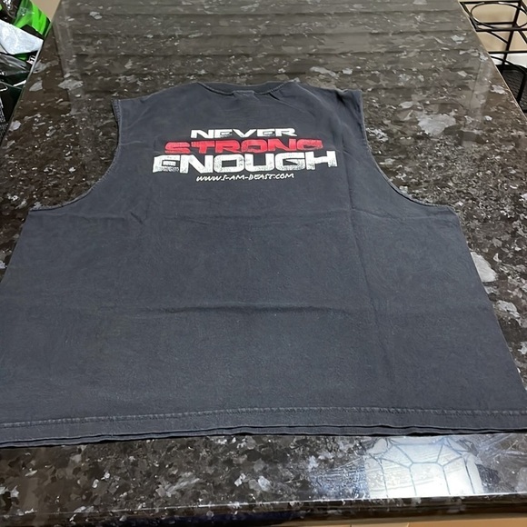Men’s cut off tank - Picture 3 of 3